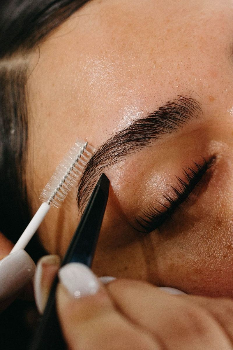 Brow Lamination and Tint