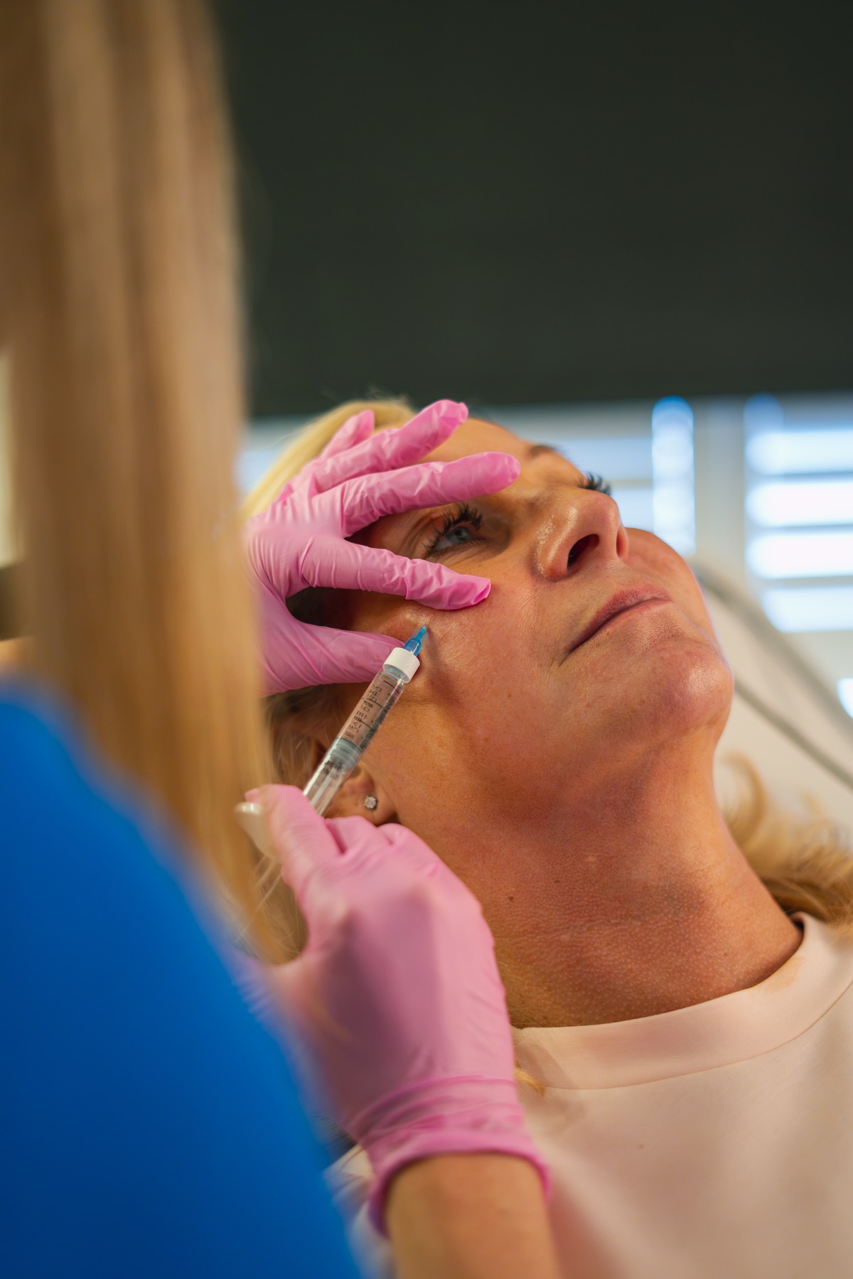 Advanced Microneedling with Skin Booster